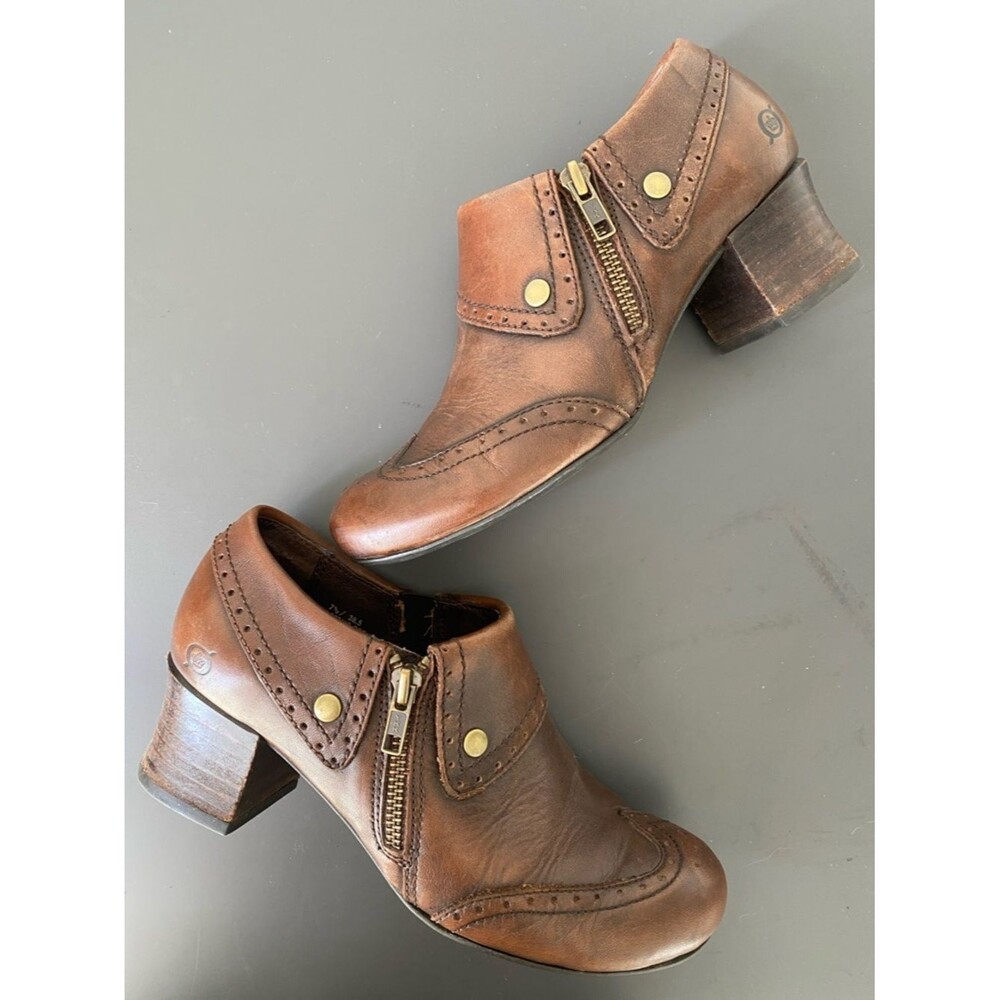 Born Sia Wing Tip Zip Brogue ankle boots Sz 7.5 Rich Brown Detailed Classic Chic